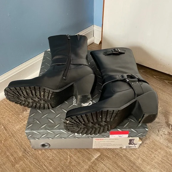 Women’s Harness Biker Boots, Black, Size 9 - Picture 4 of 9